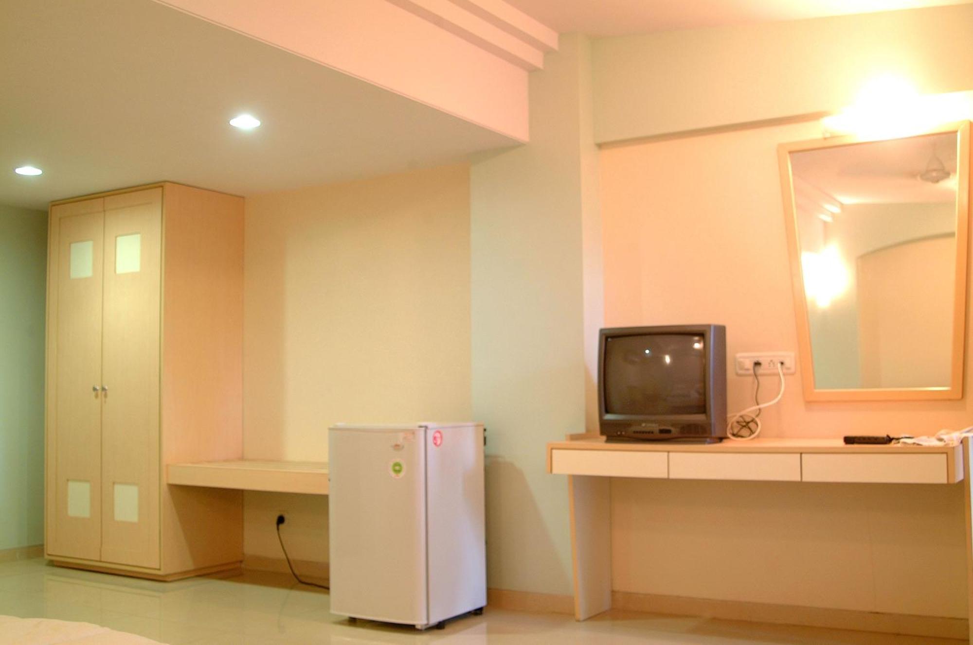 Hotel Ravikiran Alibaug Alibag Exterior photo