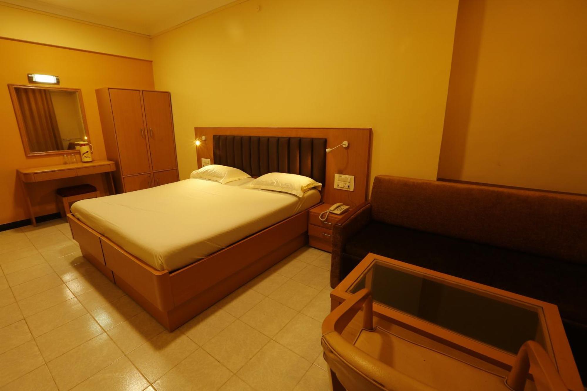 Hotel Ravikiran Alibaug Alibag Exterior photo